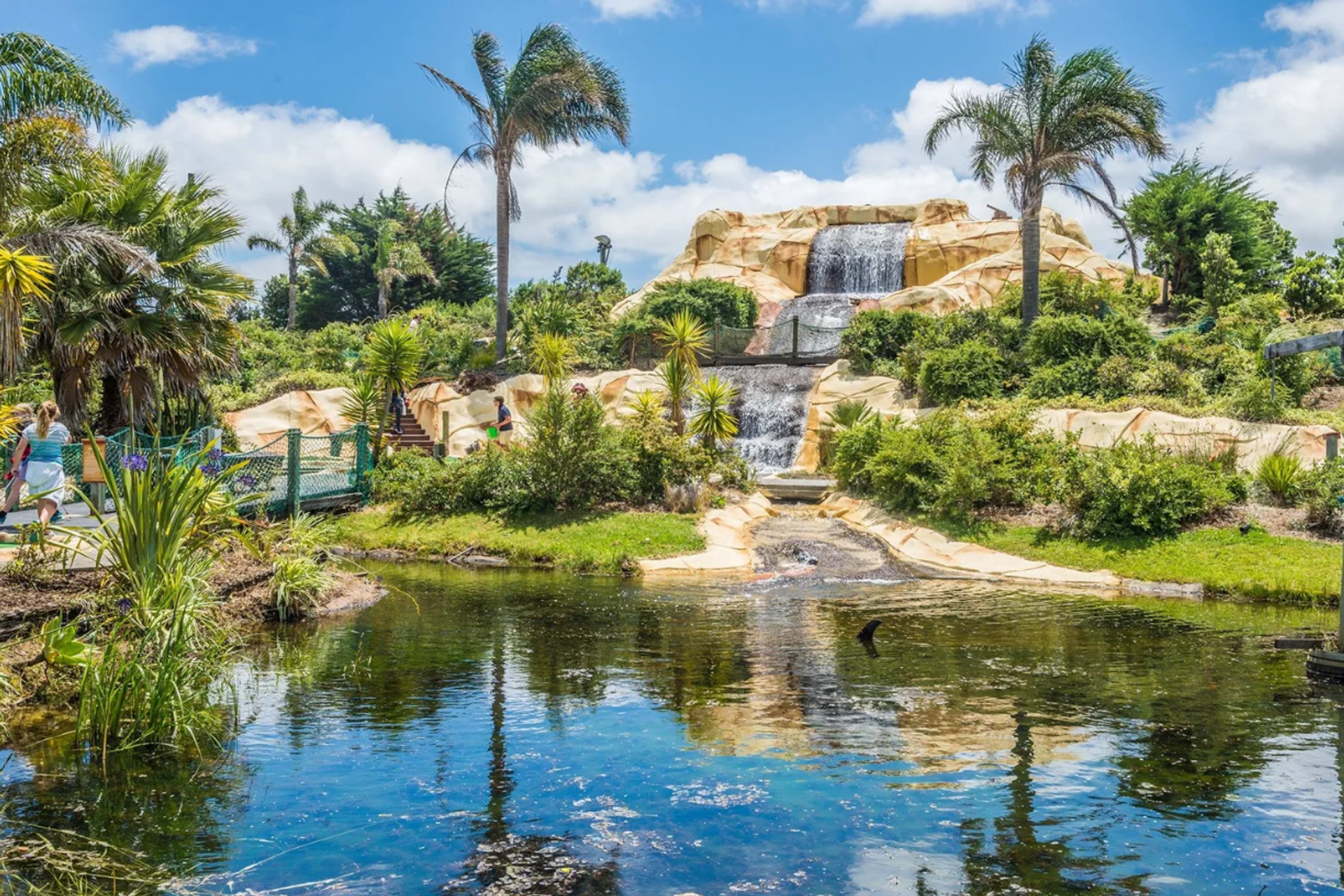 Treasure Island Mini Golf, Māngere