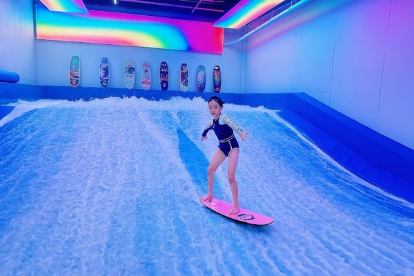 GravityX Indoor Ski, Snowboard & Surf