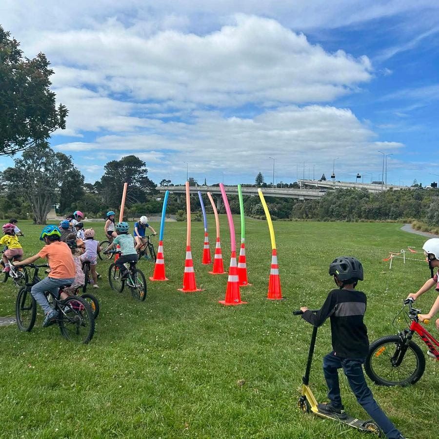 Adventure Bike Playground: Treasure Hunt