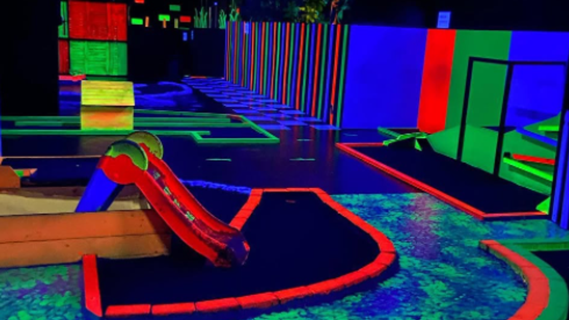 GLOPUTT Mini Golf, Takapuna