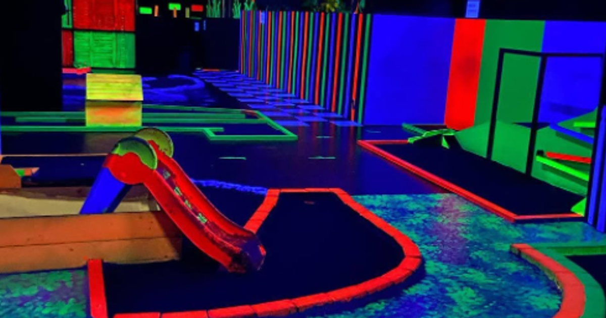 GLOPUTT Mini Golf