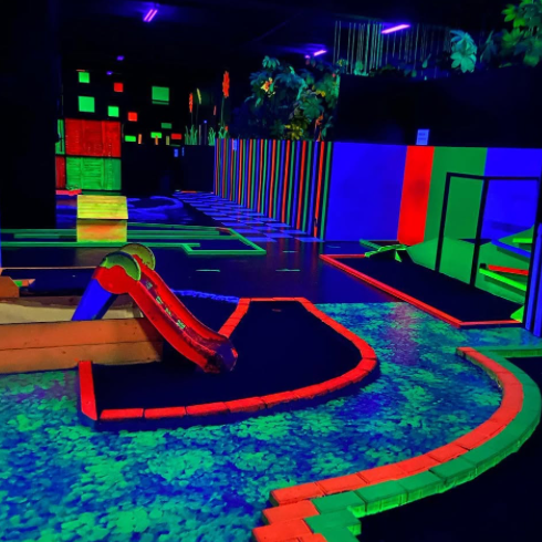 GLOPUTT Mini Golf