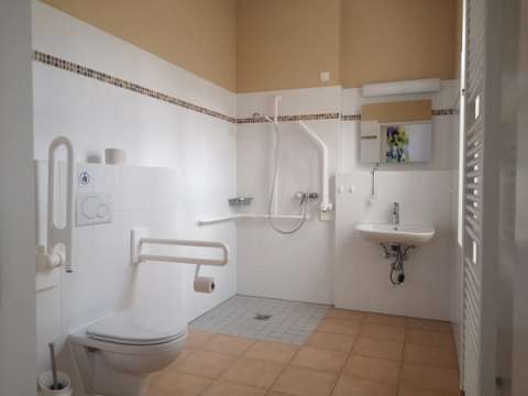 Bad vom Doppelzimmer
