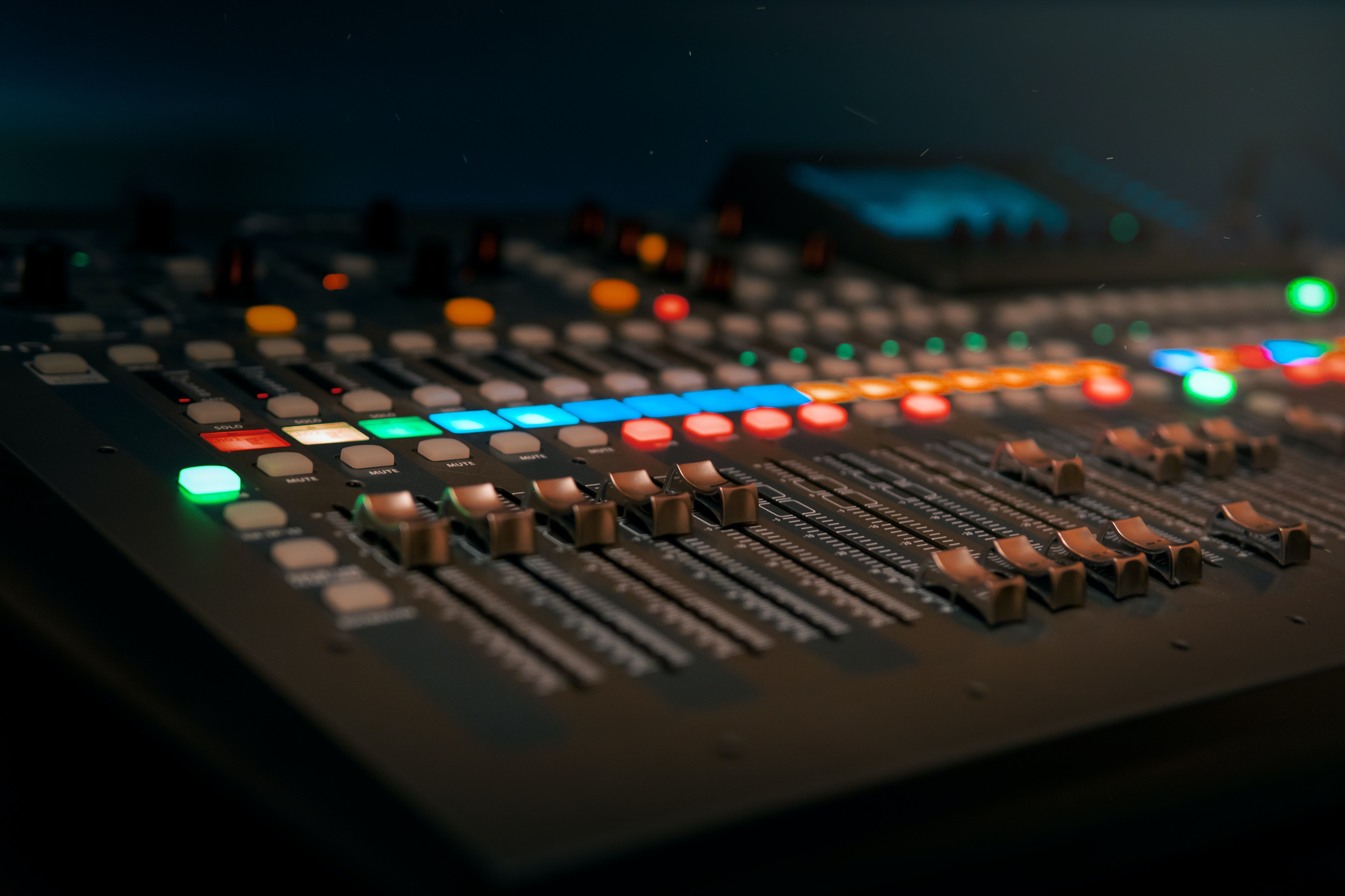 HOW TO MASTER IN LOGIC PRO X? • ArtistConnect