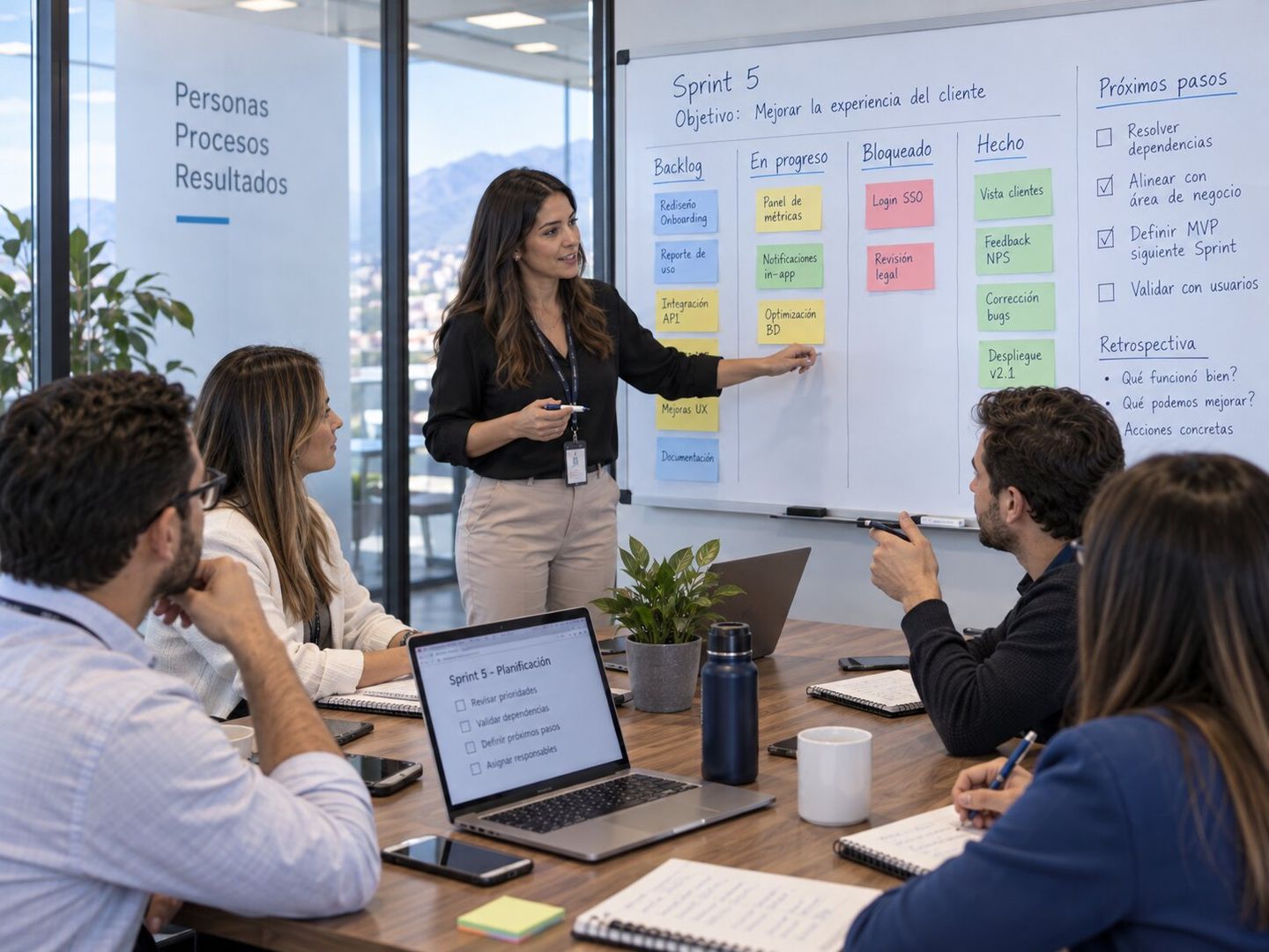 Scrum Master facilitando una sesión de trabajo de un equipo