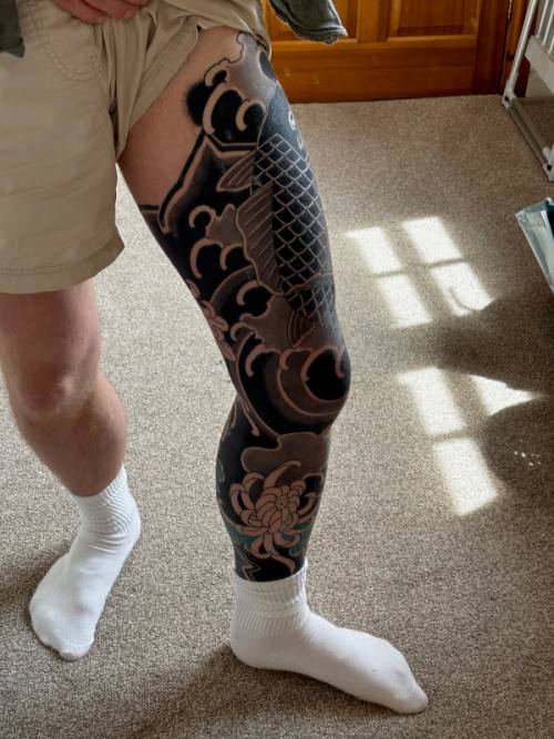 Front of the right leg at home, koi and waves fully healed