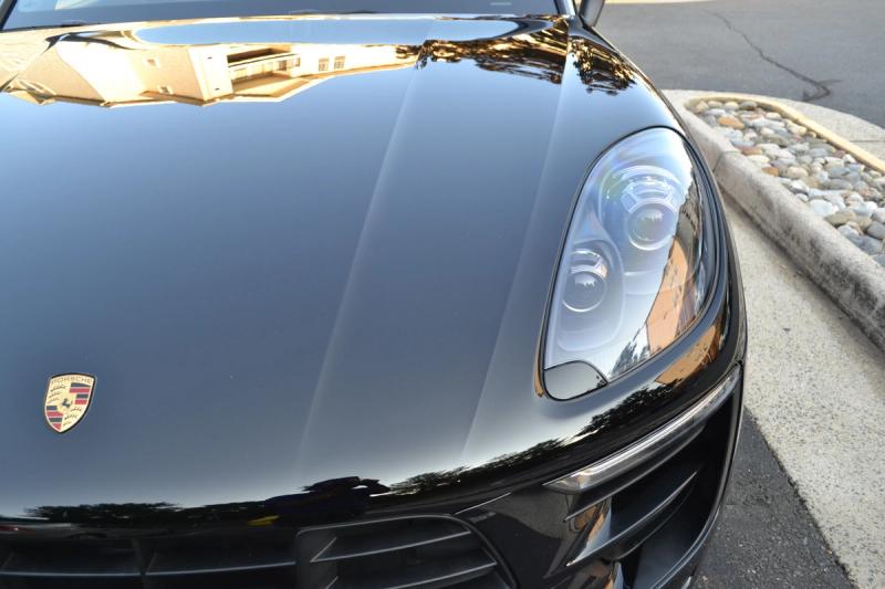 Vehicle paint after multi-stage paint correction with mirror gloss and Jet Seal-ready finish