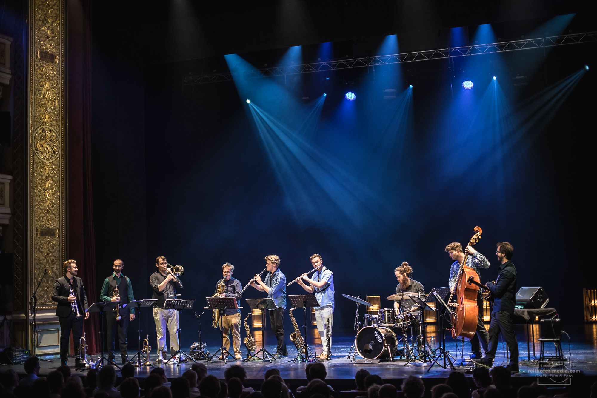Nonet Mereneu Project
Emiliano Sampaio has lived in Austria since 2012 and founded the Nonet Mereneu Project with top musicians from the Austrian scene back then. 