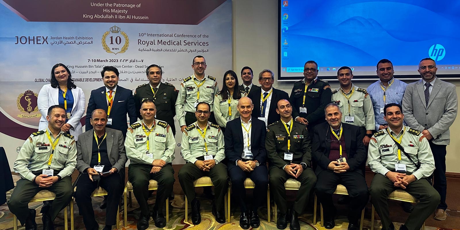 Mr Paul Harris amongst attendees of Jordanian Royal Medical Services Conference