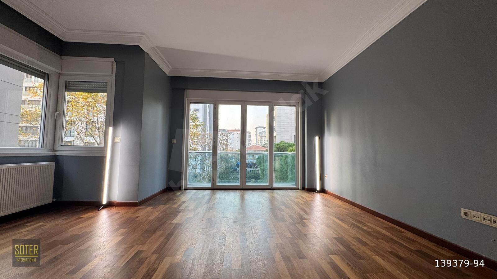 SUADİYE'NİN PRESTİJLİ NOKTASINDA OTOPARKLI 2+1 DAİRE