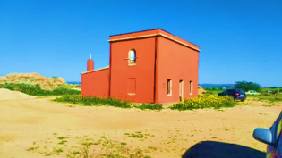 Ex casello ferroviario prossimo alla vecchia stazione di Poggio Imperiale acquisito e ristrutturato dalla “Gargano Marmi” S.r.l. Foto by Alfonso Petronzi