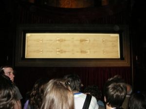 Immagine da “Il mistero della “Sindone” di Torino: ma si tratta di un “reperto autentico?”
