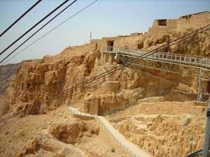 Immagine da “MASADA, la fortezza erodiana: il mistero del suicidio collettivo”