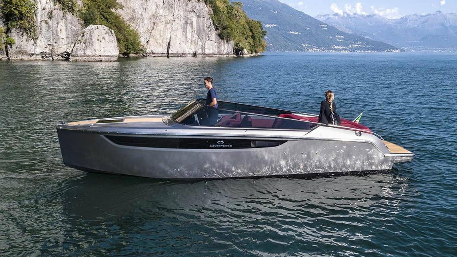 CRANCHI E26 CLASSIC Azurro Infinito - zdjęcie główne