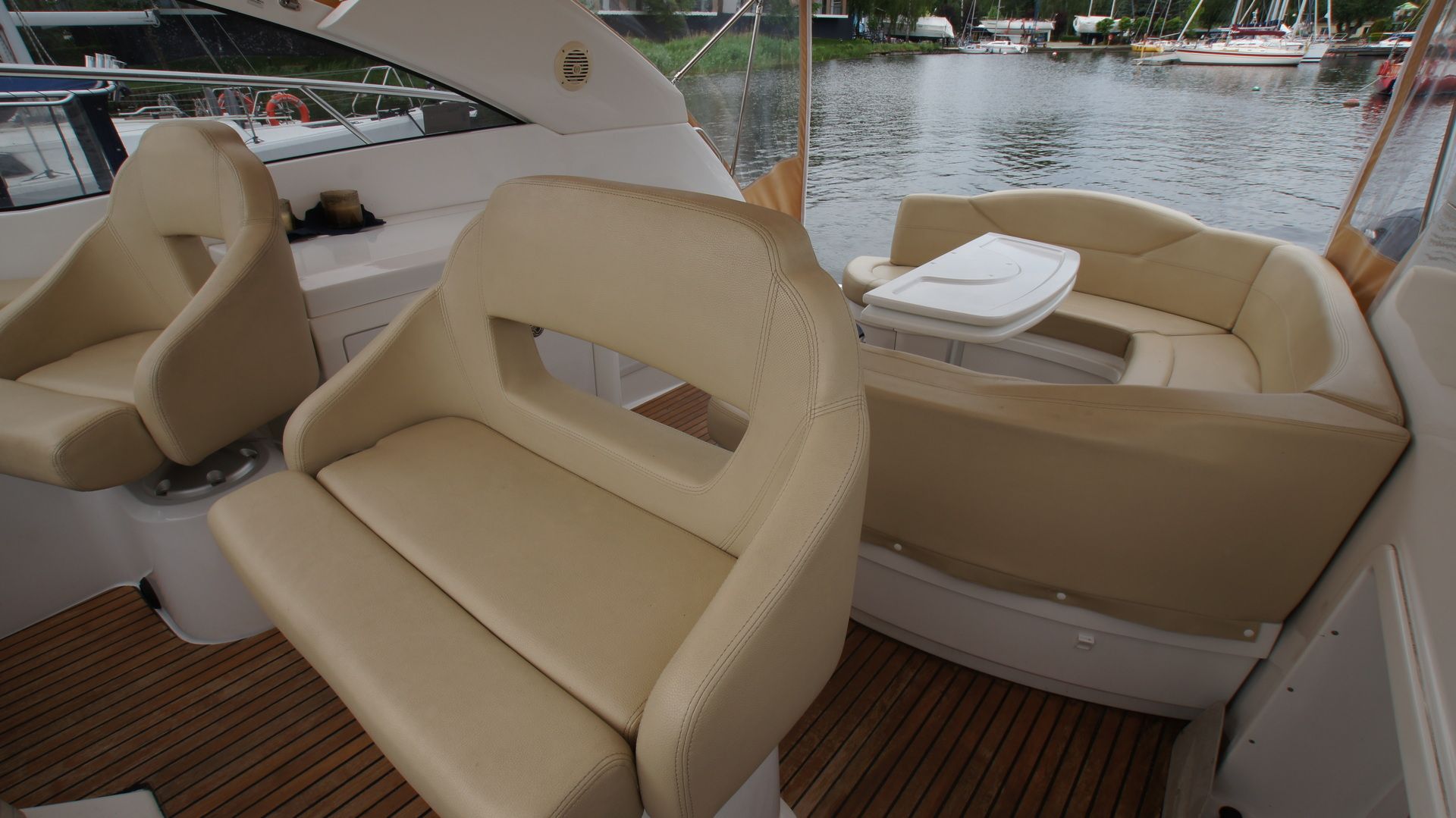 Beneteau Monte Carlo 37 Open - photo 14