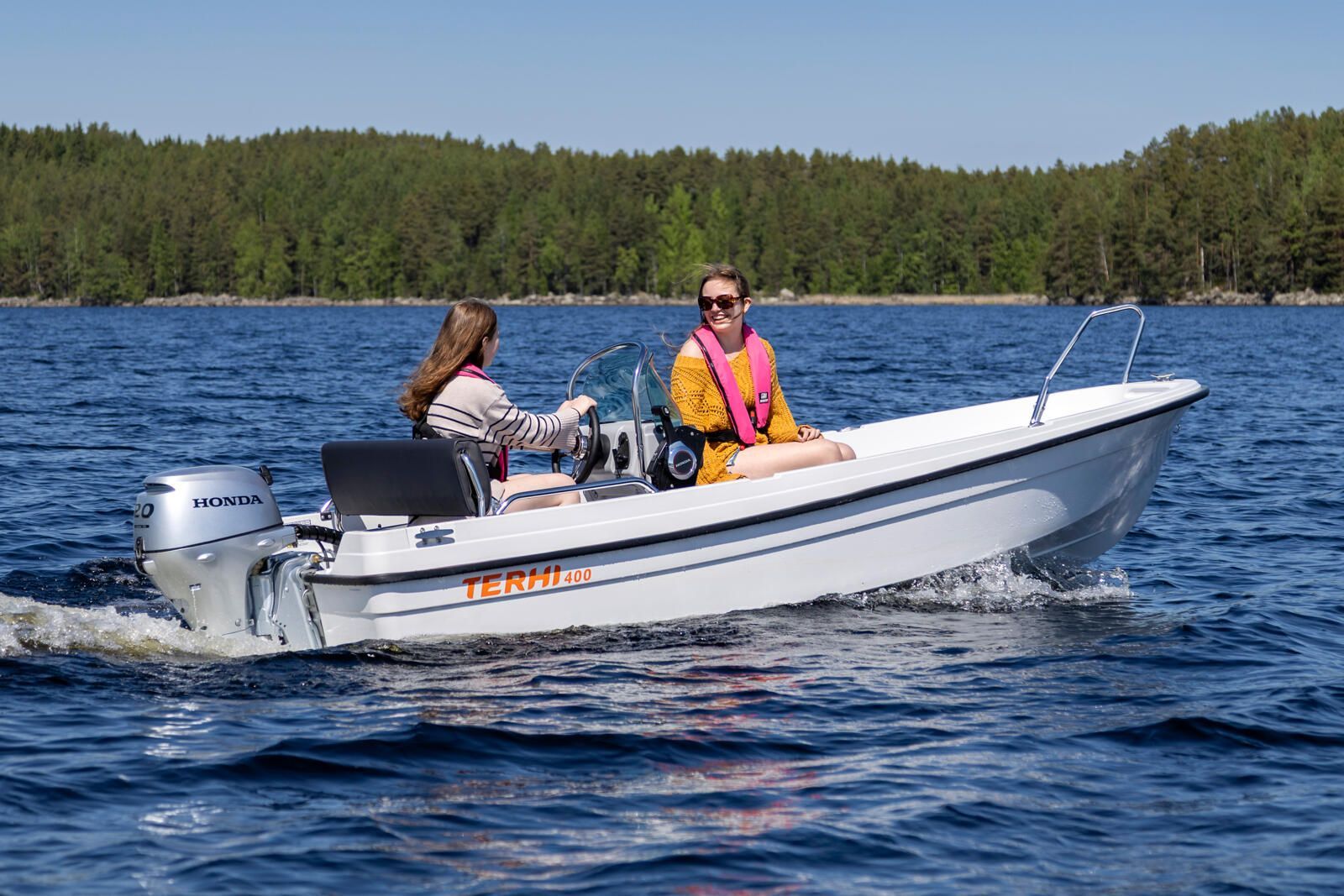 Terhi 400 CC - fińska łódź Terhi z ABS