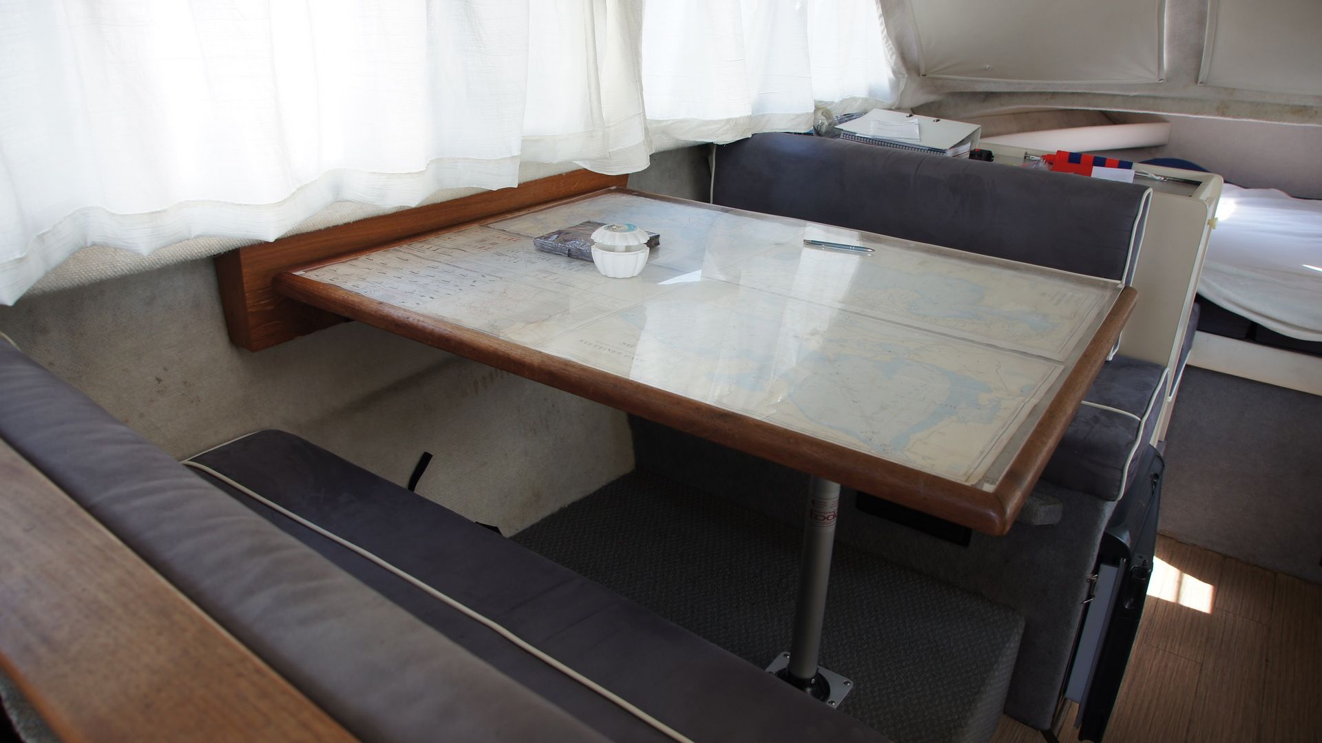 Bayliner 2858 Classic Fly - zdjęcie 10