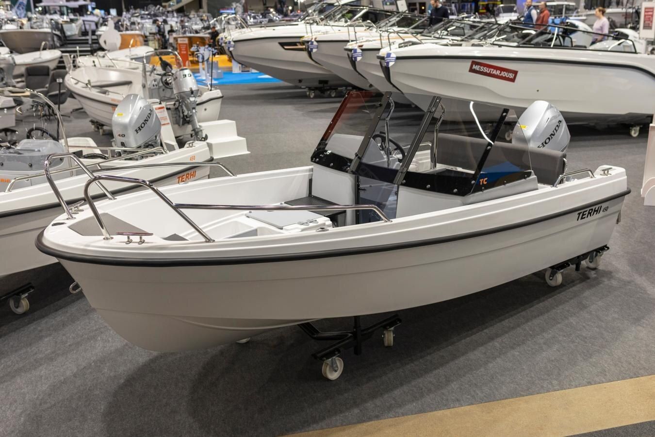 Terhi 450 TC - fińska łódź Terhi z ABS