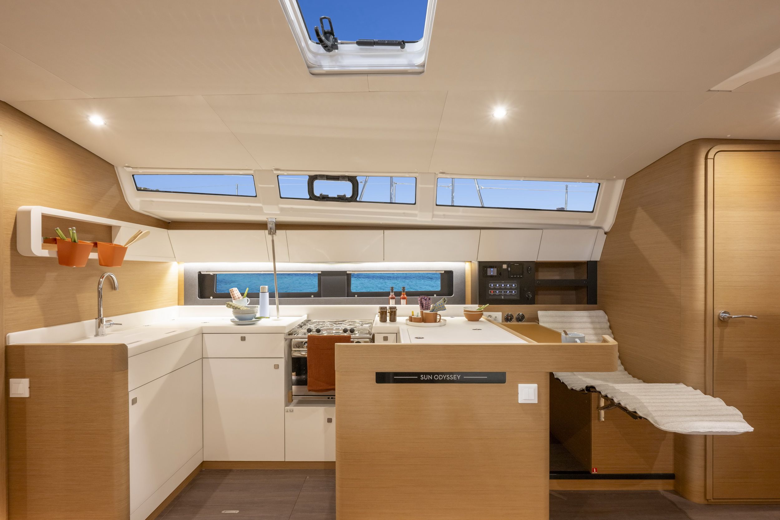 JEANNEAU Sun Odyssey 455 - wnętrze