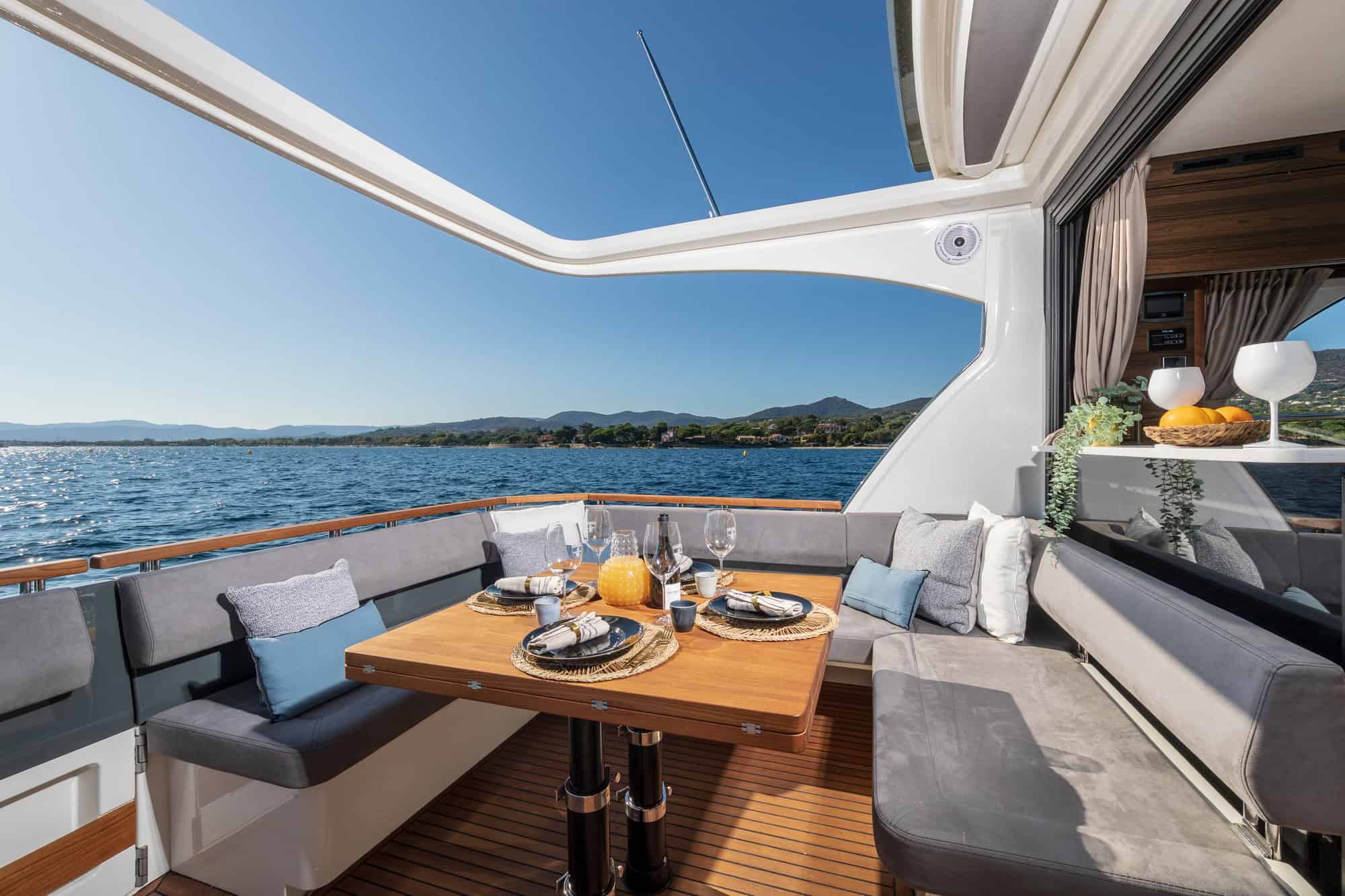 MAREX 440 GOURMET CRUISER - kokpit