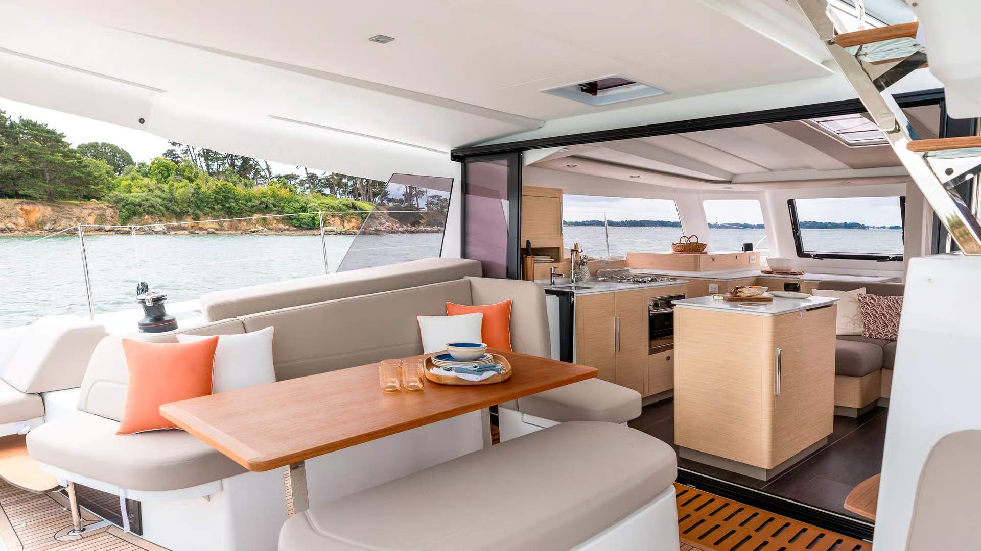 Fountaine Pajot FP41 - wnętrze