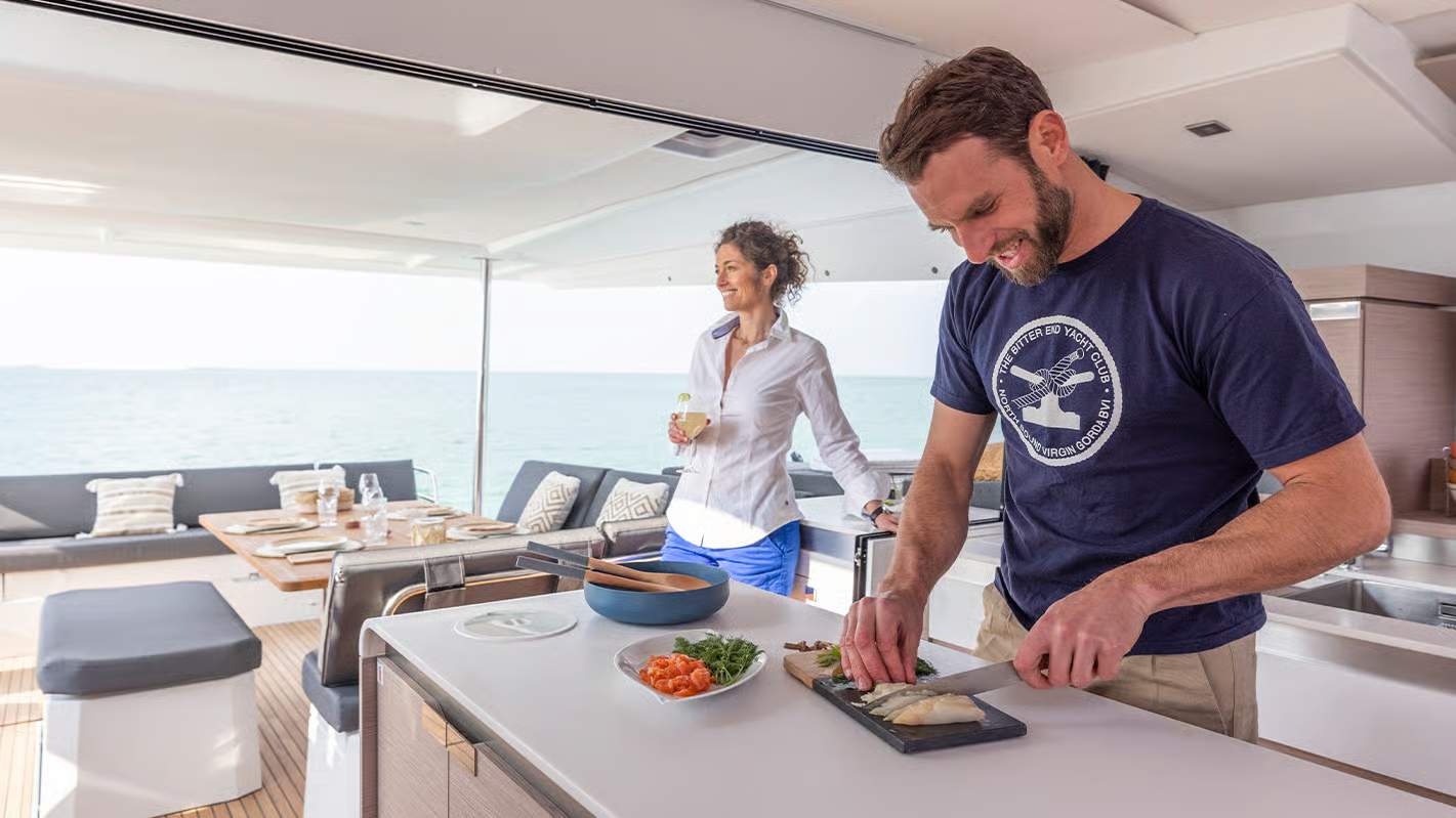 Fountaine Pajot Aura 51 - wnętrze