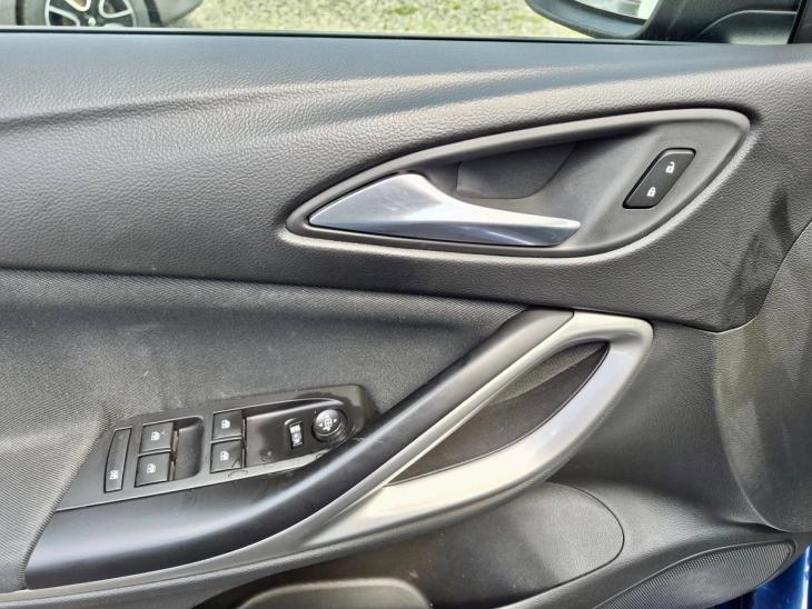 2020 Opel Astra - Imaginea 9