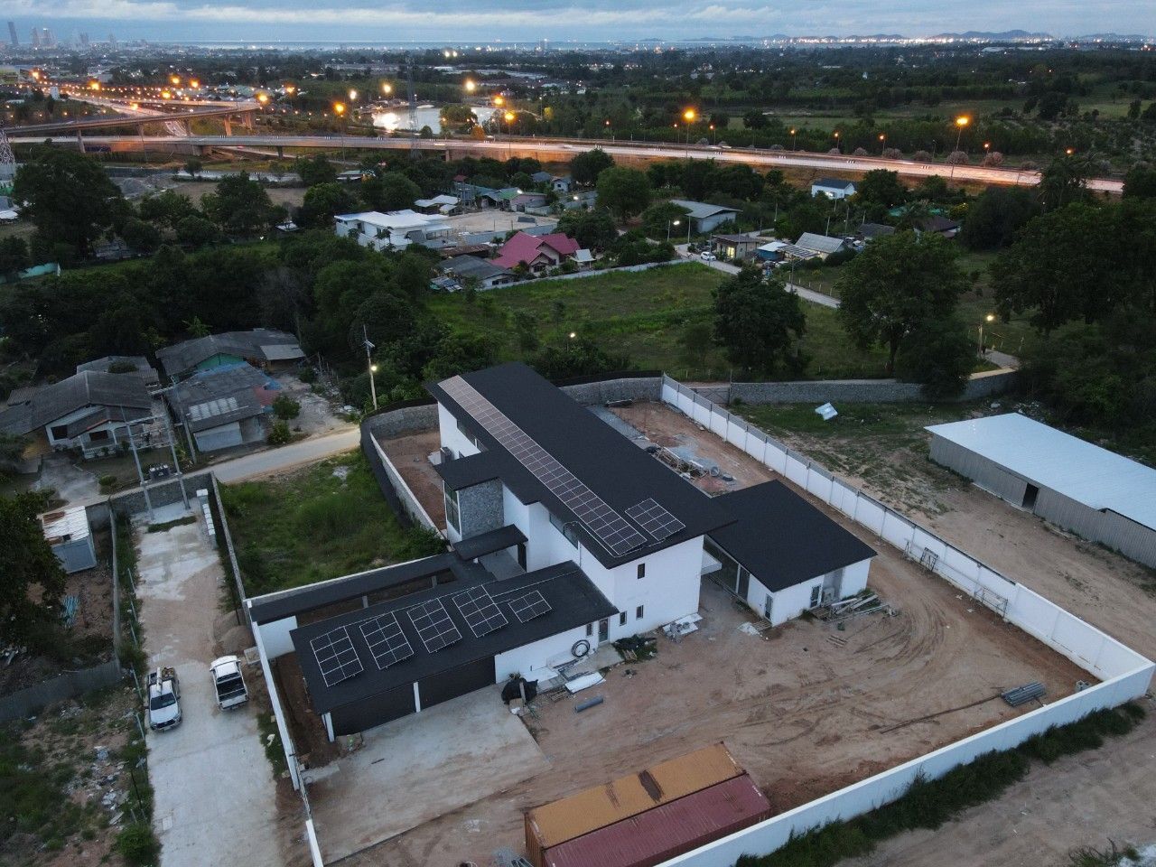 Residential Home 30.74 kWp + Battery 15 kWh