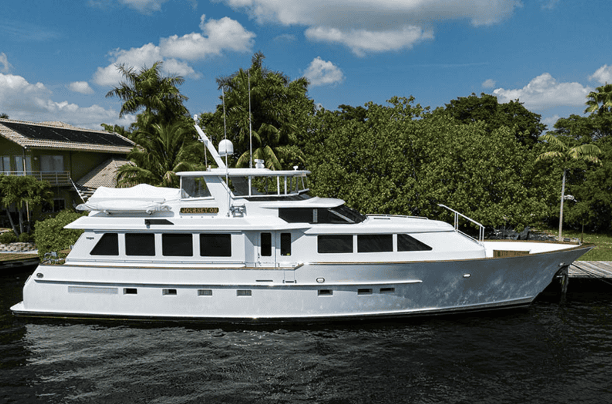 YATCO’s Fleet Friday: M/Y LORETTA ANNE, M/Y Lucky Me, and more!