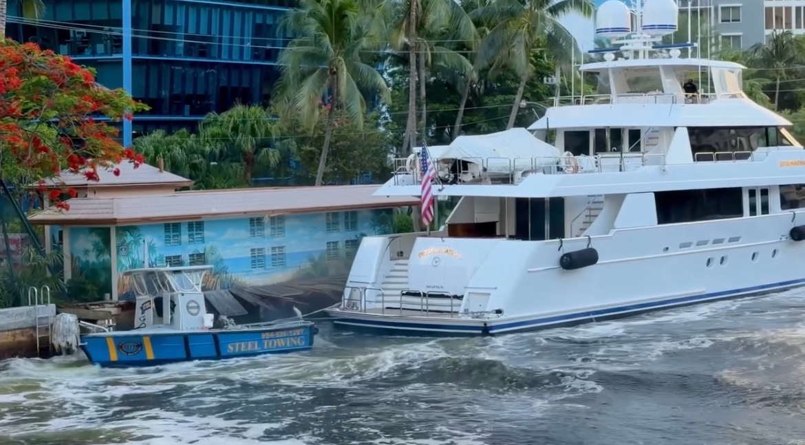 M/Y Determination Crashes Into Dock Along Fort Lauderdale’s New River
