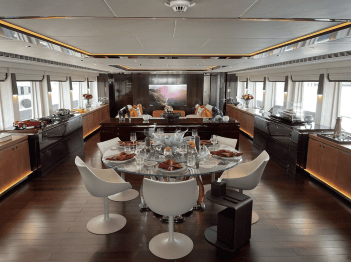 M/Y Rocket