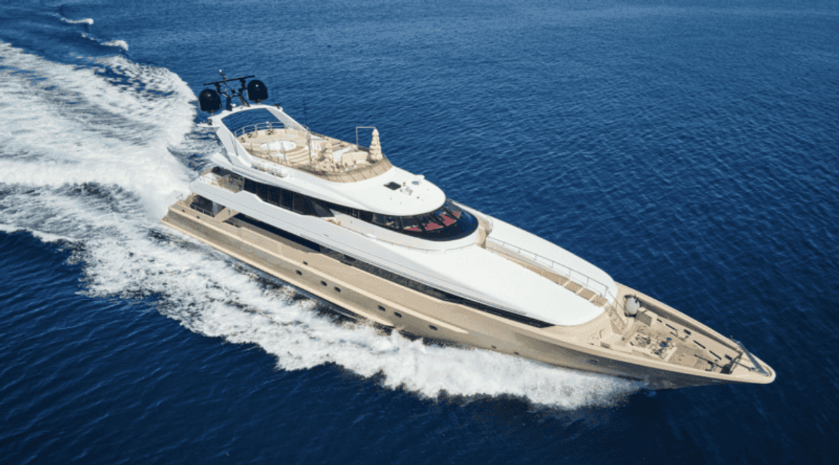 YATCO’s Fleet Friday: M/Y FOUR JACKS, M/Y DALOLI, and more!
