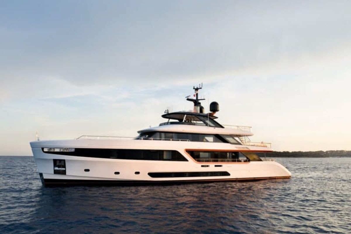 Azimut to Debut Magellano 60 at 2023 Cannes Yachting Festival