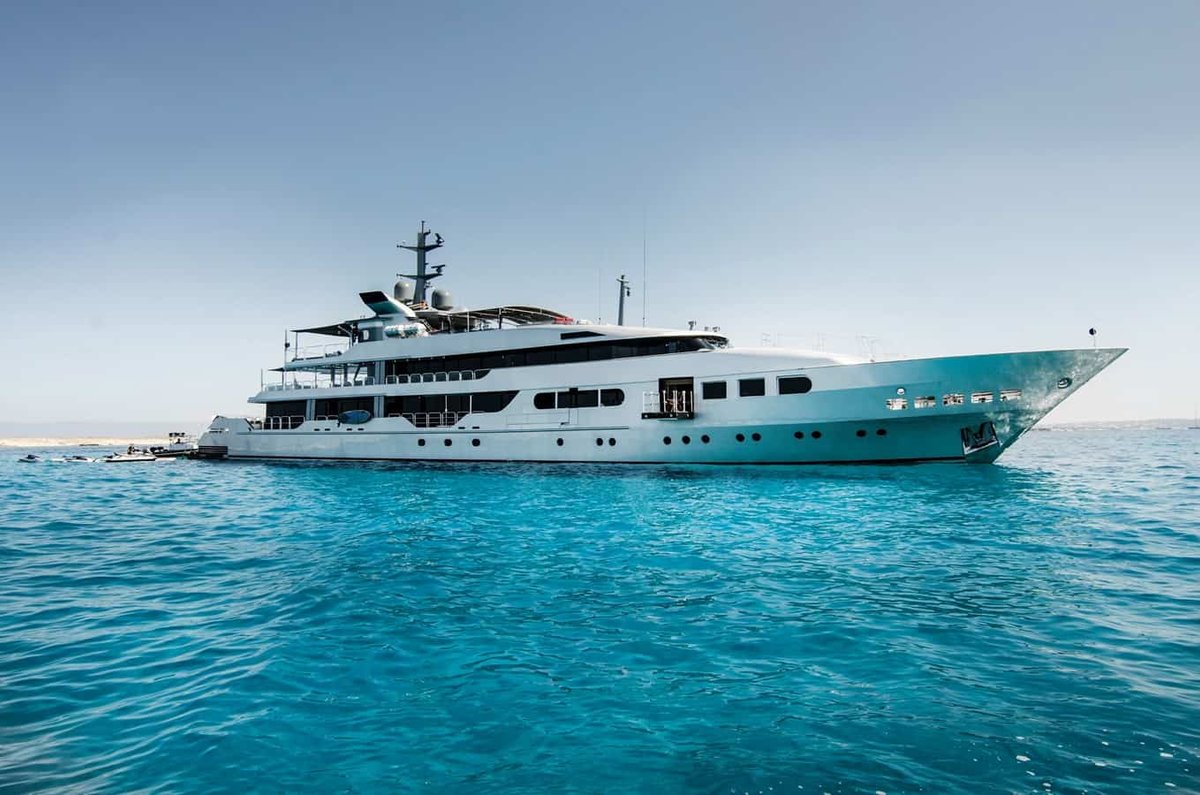 YATCO’s Fleet Friday: M/Y MAGNA GRECIA, M/Y BERILDA, and more!