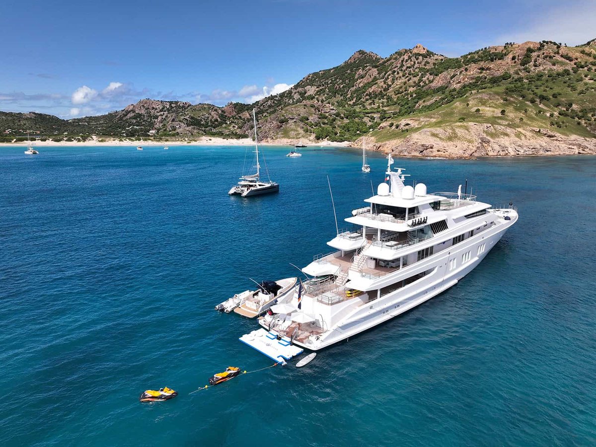 5 Things Charter Agents Value Most in Yacht Crew
