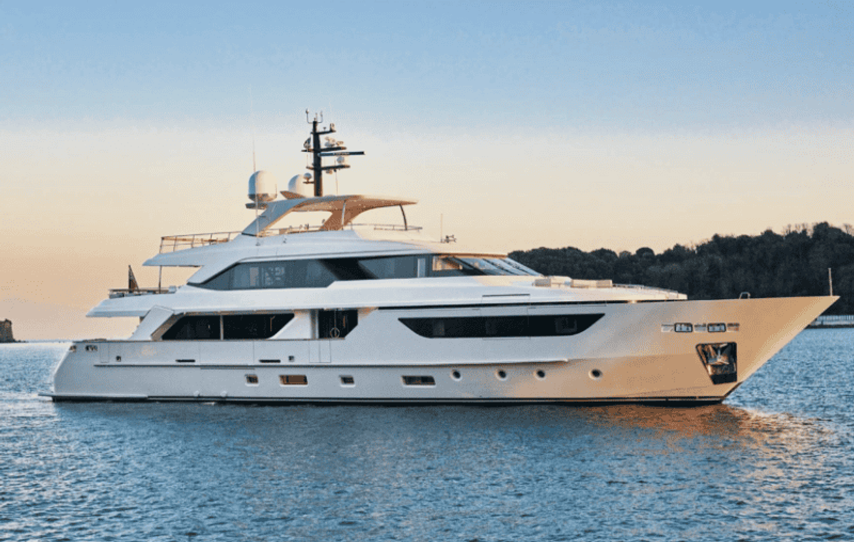 YATCO’s Fleet Friday: M/Y FOUR JACKS, M/Y DALOLI, and more!