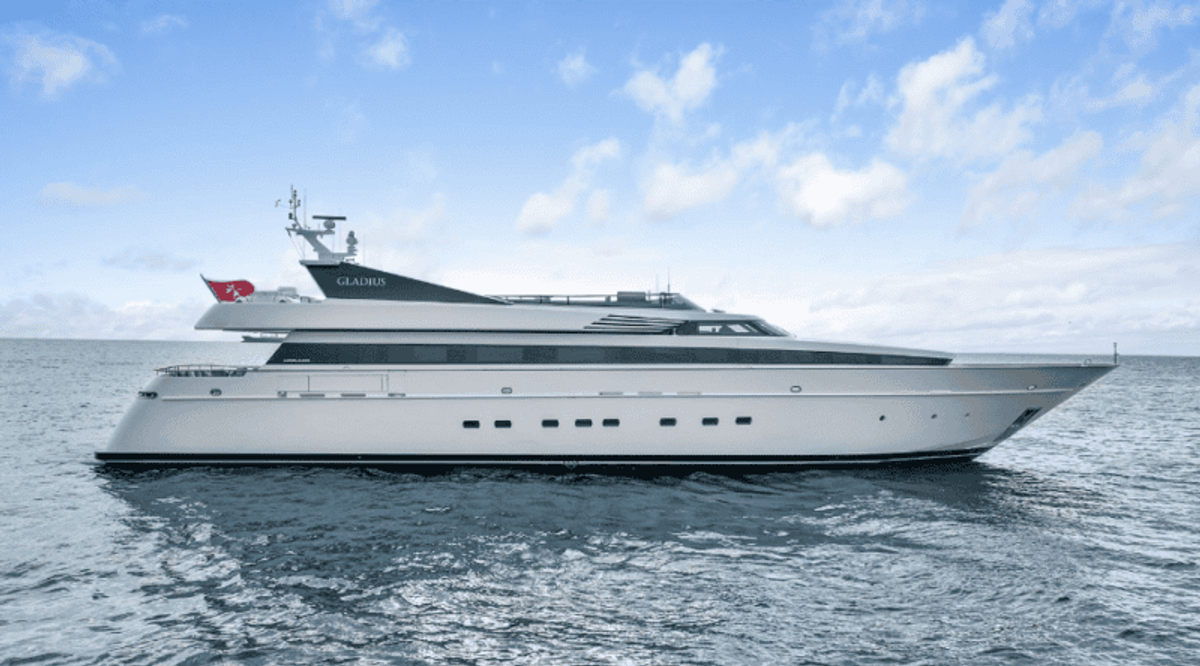 YATCO’s Fleet Friday: M/Y FOUR JACKS, M/Y DALOLI, and more!