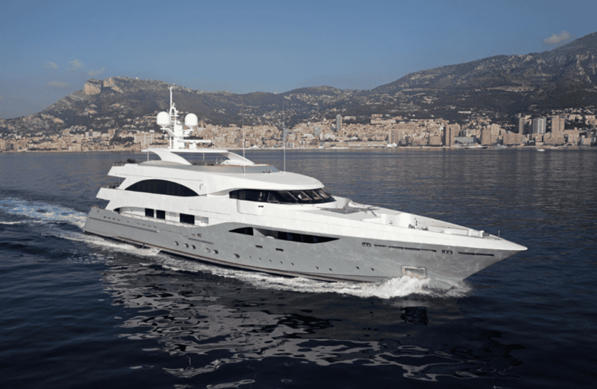 YATCO’s Fleet Friday: M/Y Come Together, M/Y SHADOW, and more!