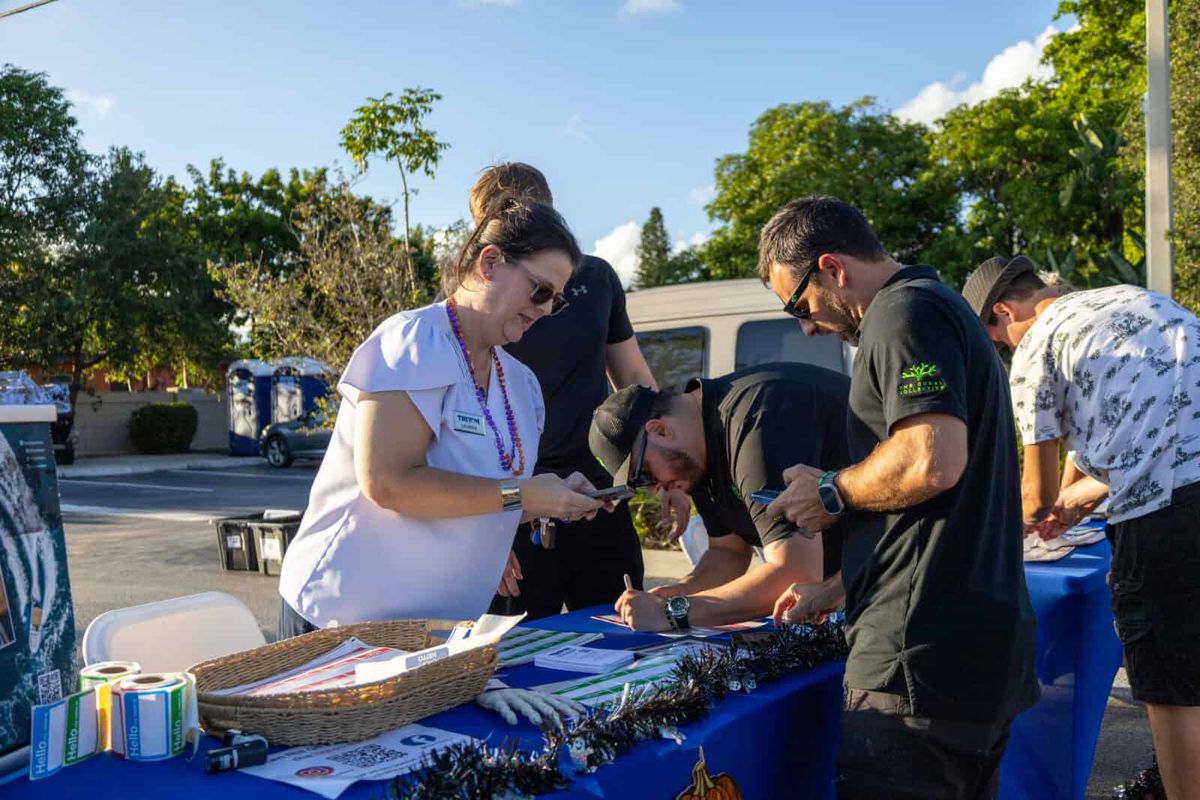 2025 Crew Captains & Cocktails Hosted by BOW and Lewis Marine Supply