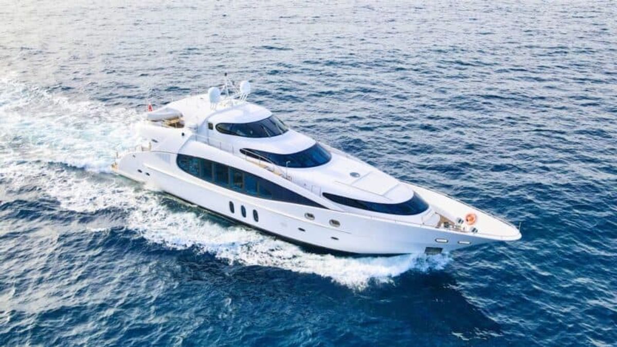 YATCO’s Fleet Friday: M/Y MAGNA GRECIA, M/Y BERILDA, and more!