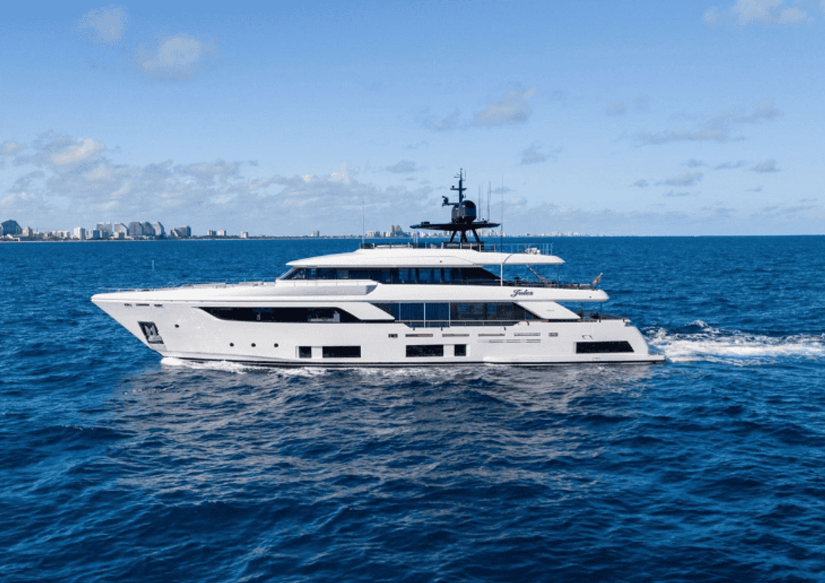 YATCO’s Fleet Friday: S/Y L'AQUILA, M/Y Jules, and more!