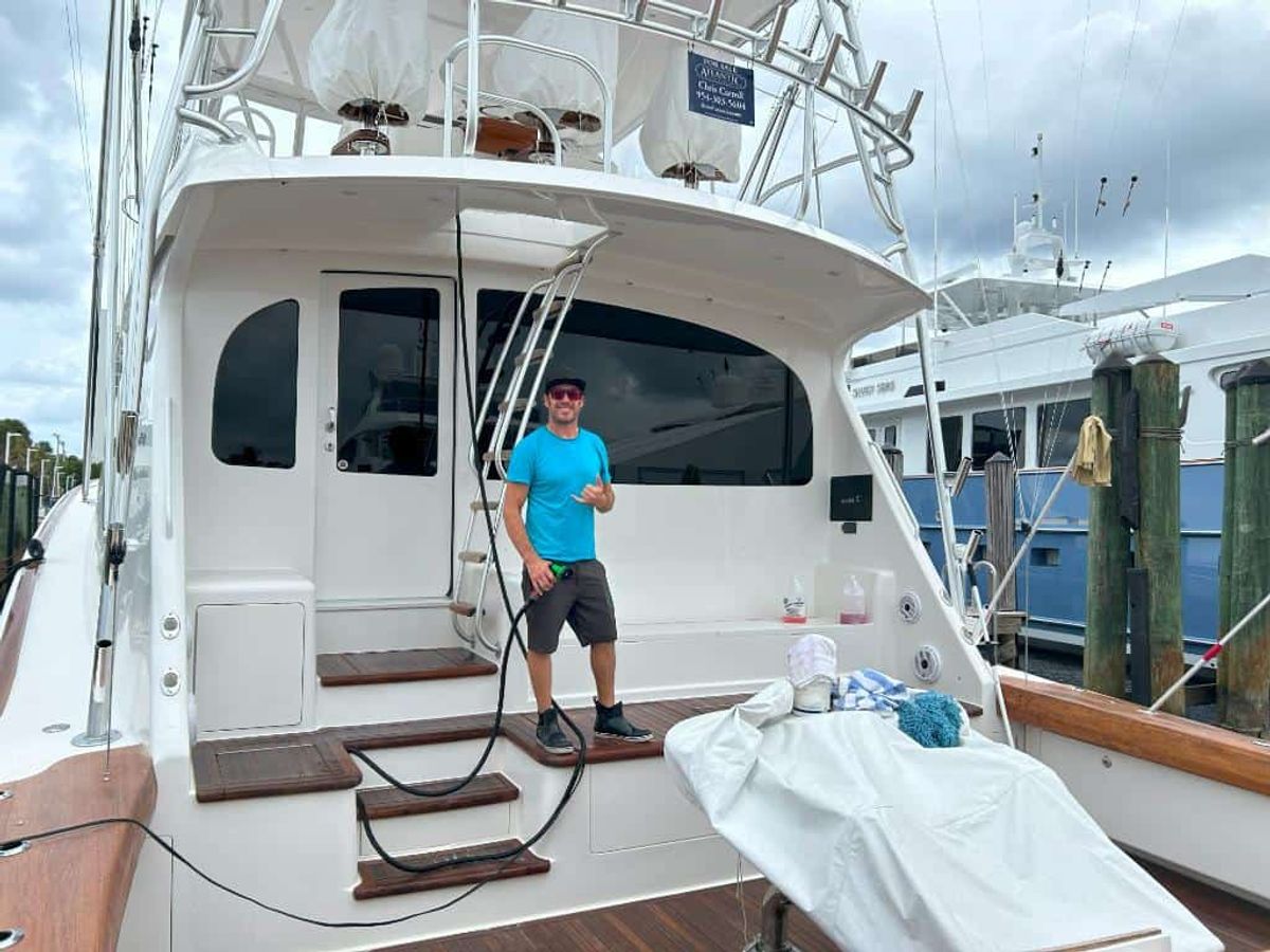 2024 FLIBS Scene on the Docks