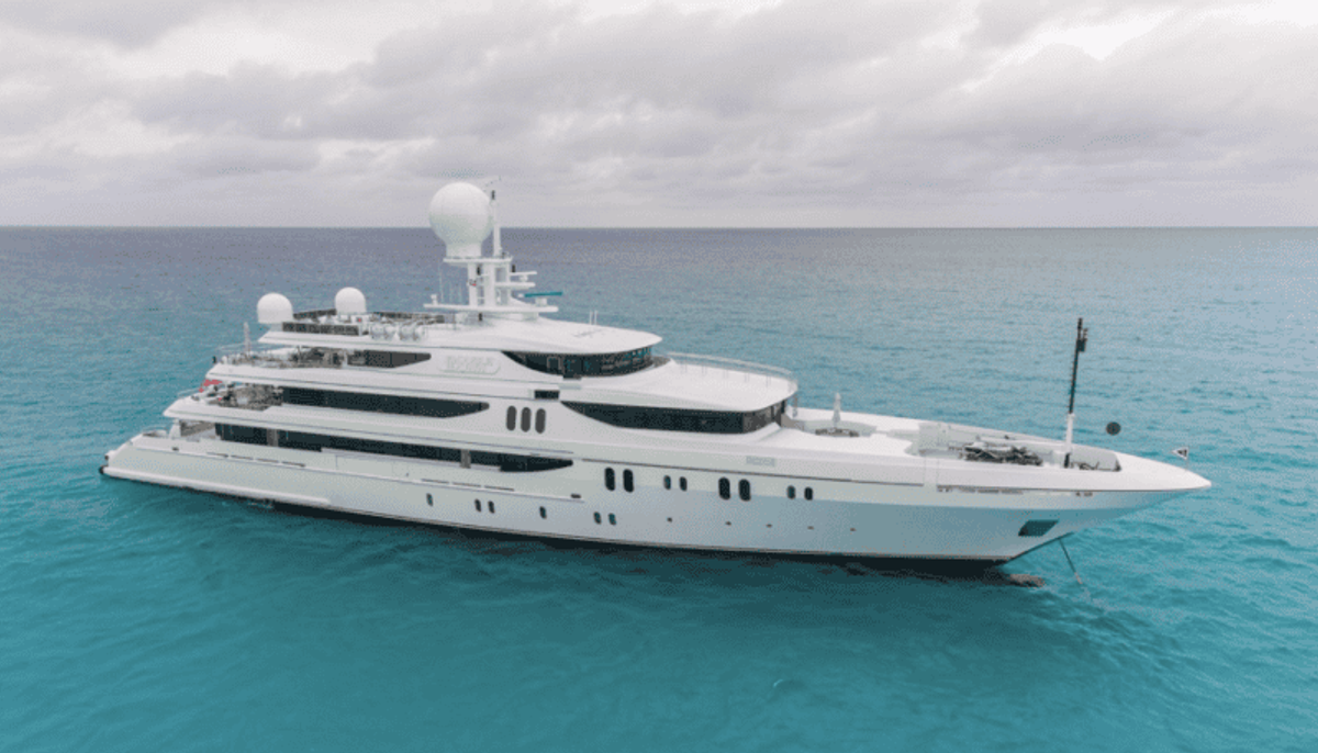 YATCO’s Fleet Friday: M/Y VICTORIOUS, S/Y LETHANTIA, and more!