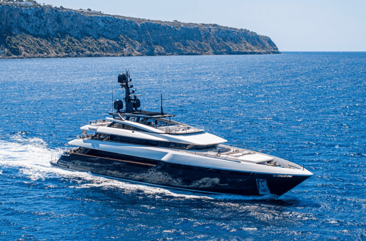 YATCO’s Fleet Friday: M/Y ARROW, M/Y N2H, and more!