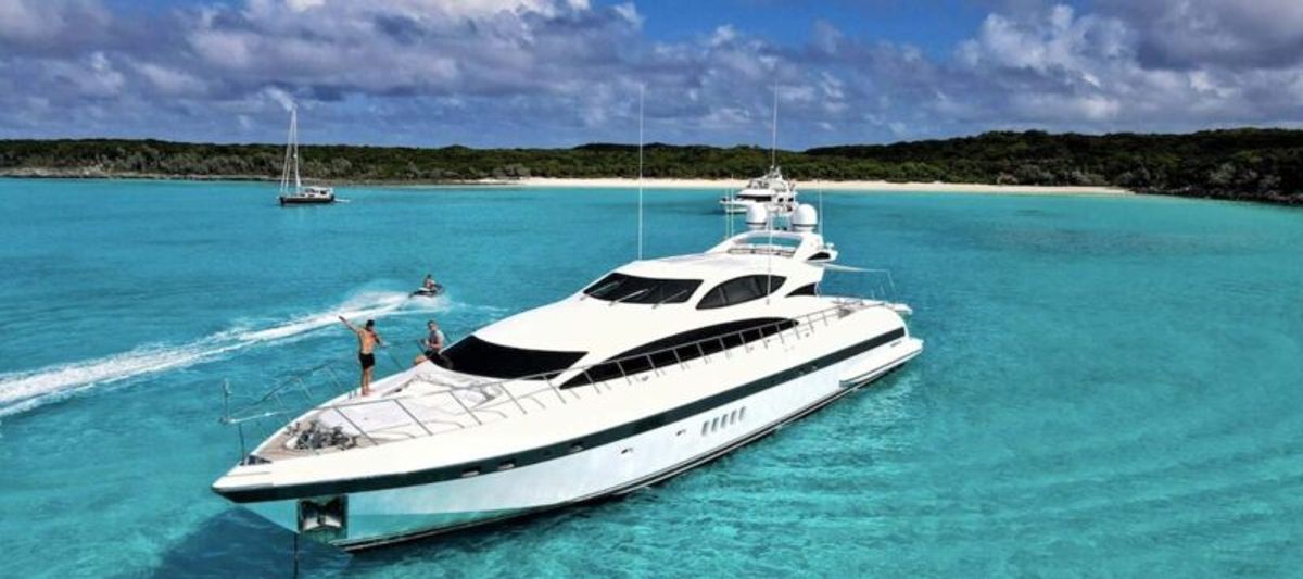 M/Y Fast &