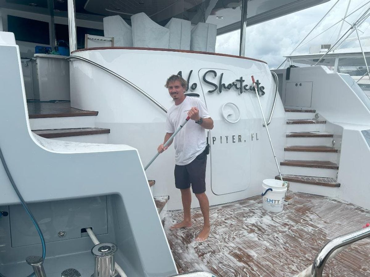 2024 FLIBS Scene on the Docks