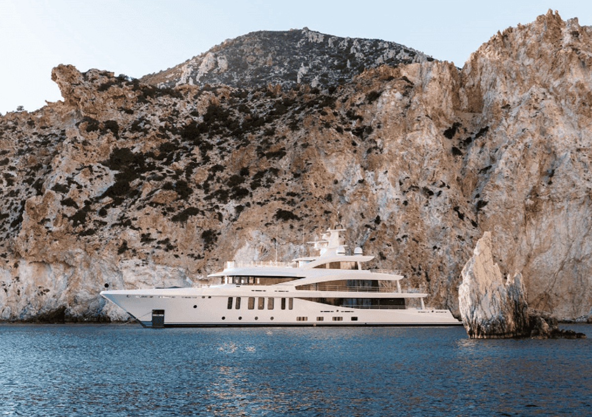 YATCO’s Fleet Friday: M/Y STELLA M, S/Y Olympus, and more!