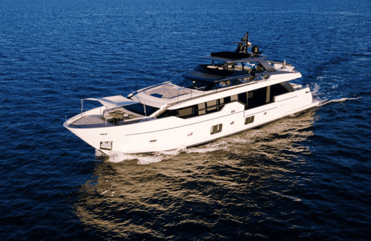 YATCO’s Fleet Friday: S/Y L'AQUILA, M/Y Jules, and more!