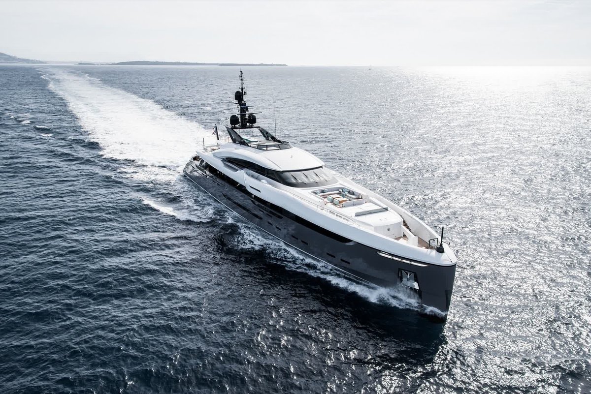 M/Y Utopia IV Crew Sue Yacht Following Bahamas Collision