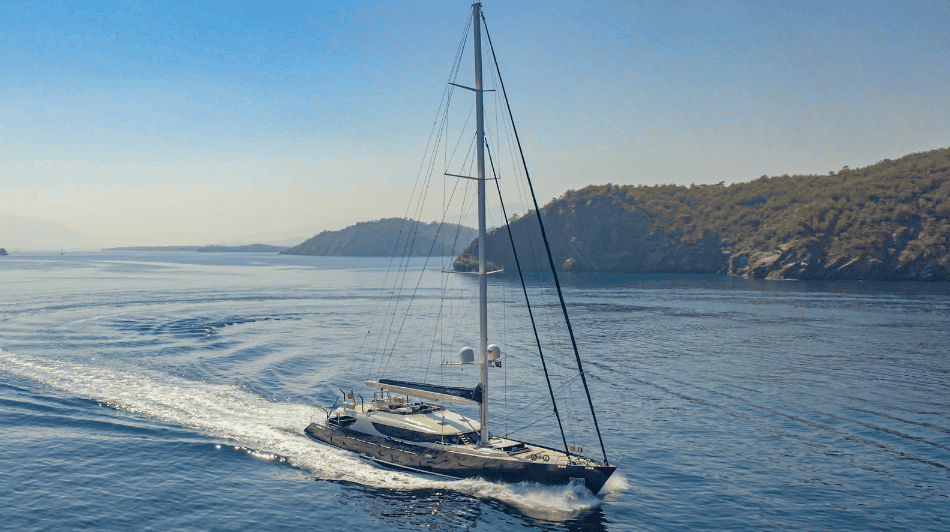 YATCO’s Fleet Friday: S/Y L'AQUILA, M/Y Jules, and more!